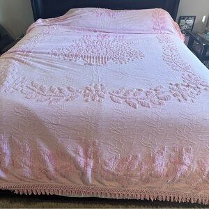 Vintage Chenille king/Cal King Bed Spread Pink